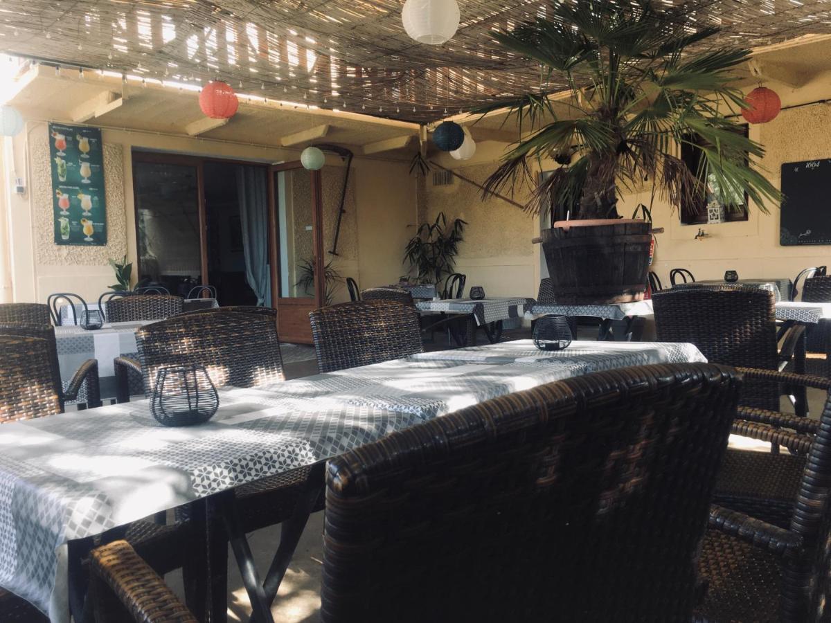 Auberge Du Relais D Auniac Hotel Bar Restaurant Piscine Anglars-Nozac Ngoại thất bức ảnh